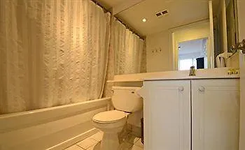 Royal Stays Suites - Blue Jays Way Toronto Canada