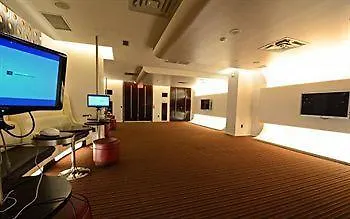 Hotel Royal Stays Suites - Blue Jays Way Toronto