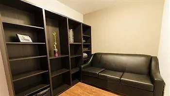 Royal Stays Suites - Blue Jays Way Toronto Hotel